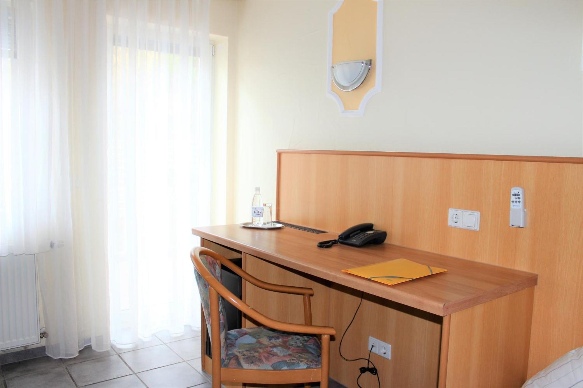 Hotel America Ramstein-Miesenbach Room photo