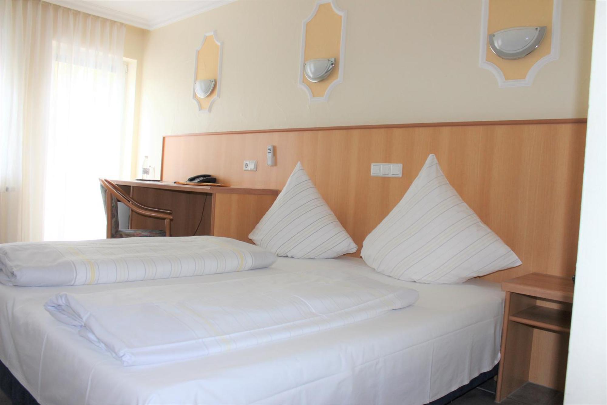 Hotel America Ramstein-Miesenbach Room photo